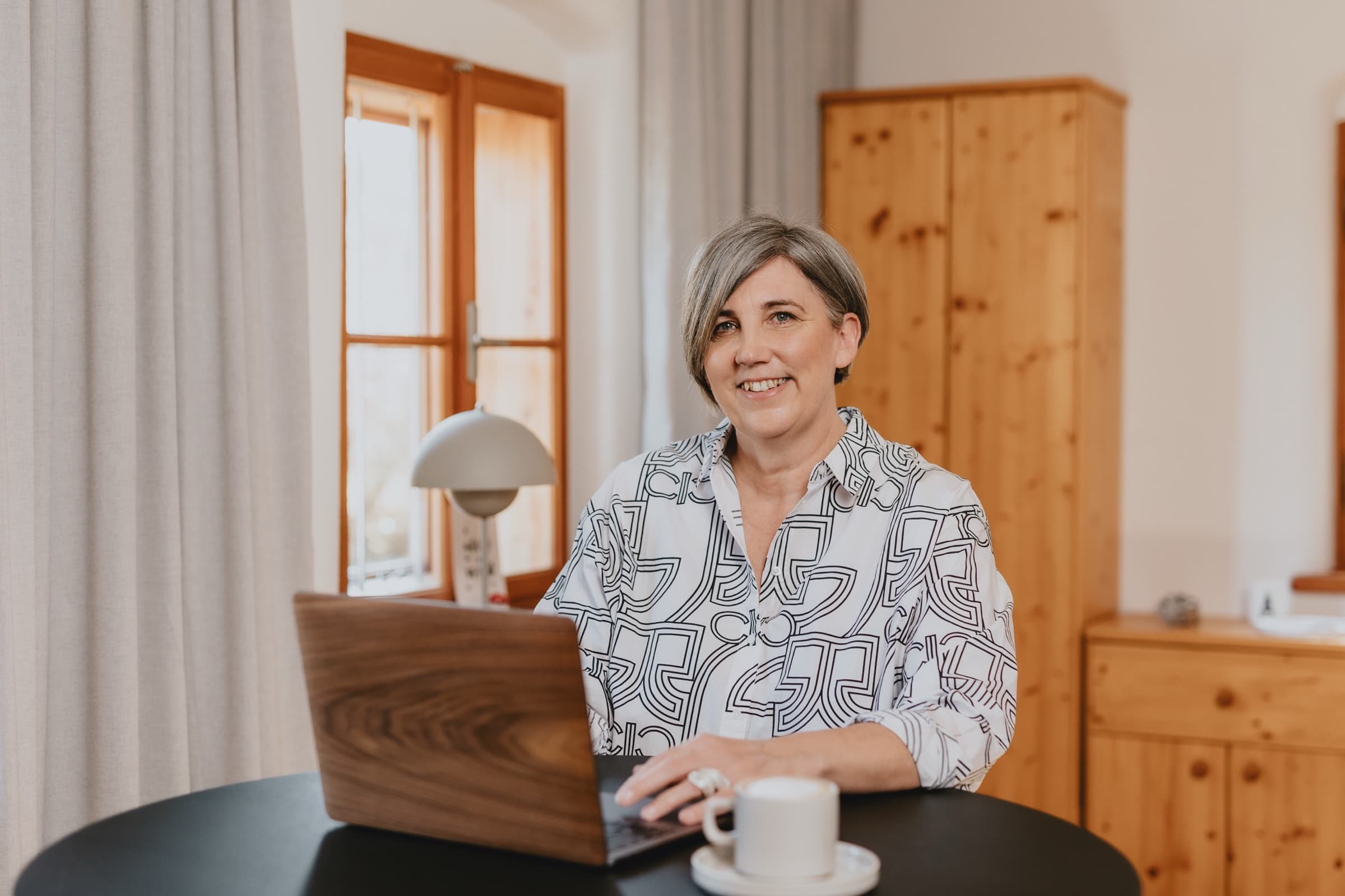 Angelika Becker bei einer persönlichen Beratung